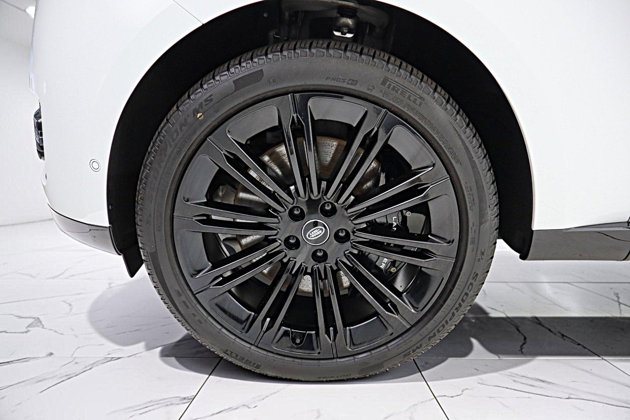 2025 Land Rover Range Rover P530 SE