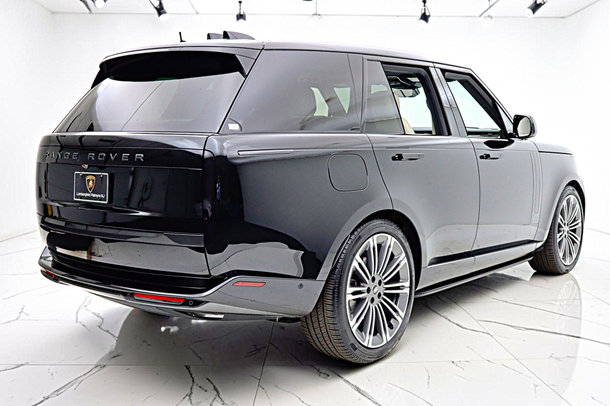 2025 Land Rover Range Rover P400 SE