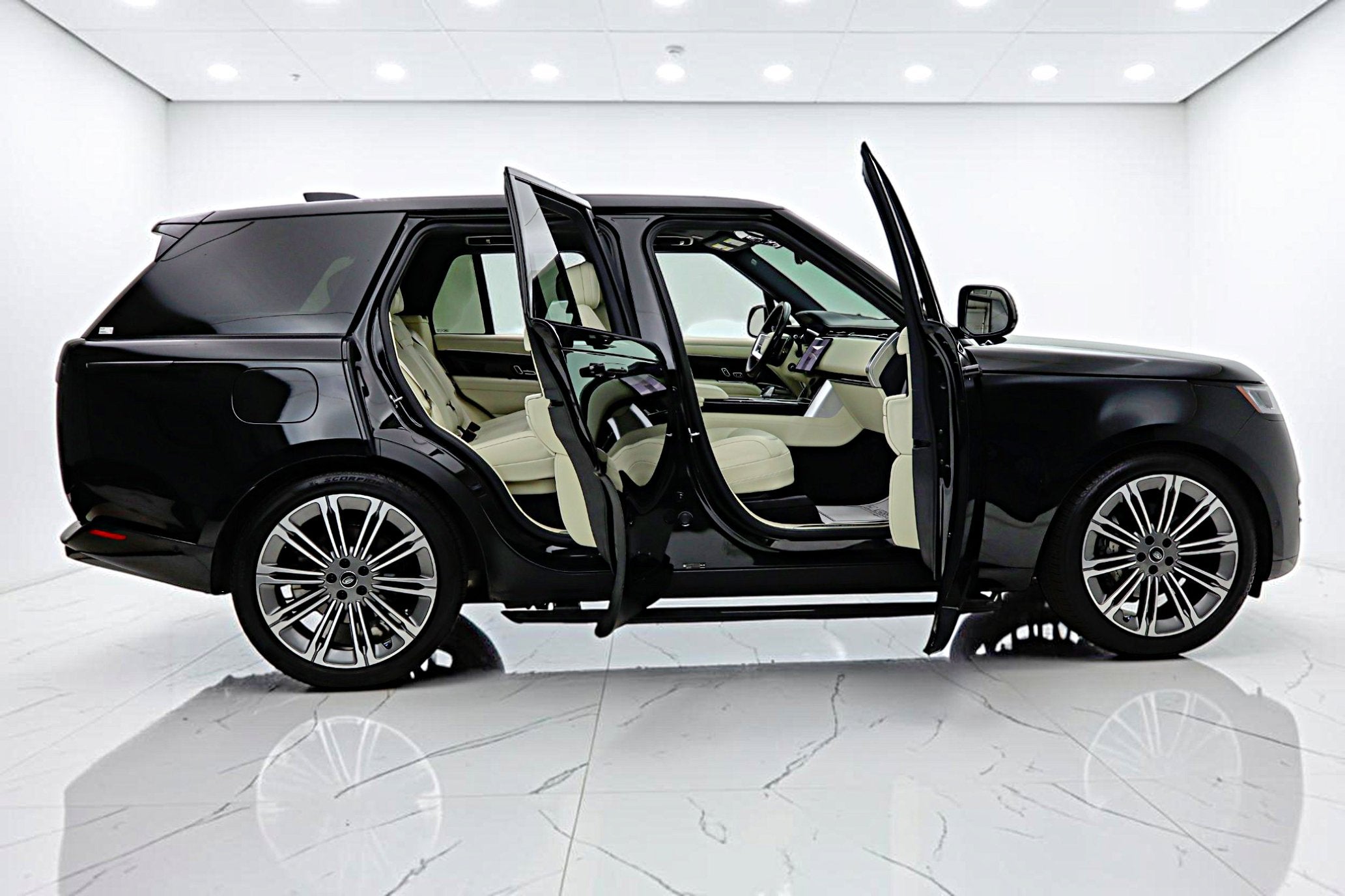 2025 Land Rover Range Rover P400 SE