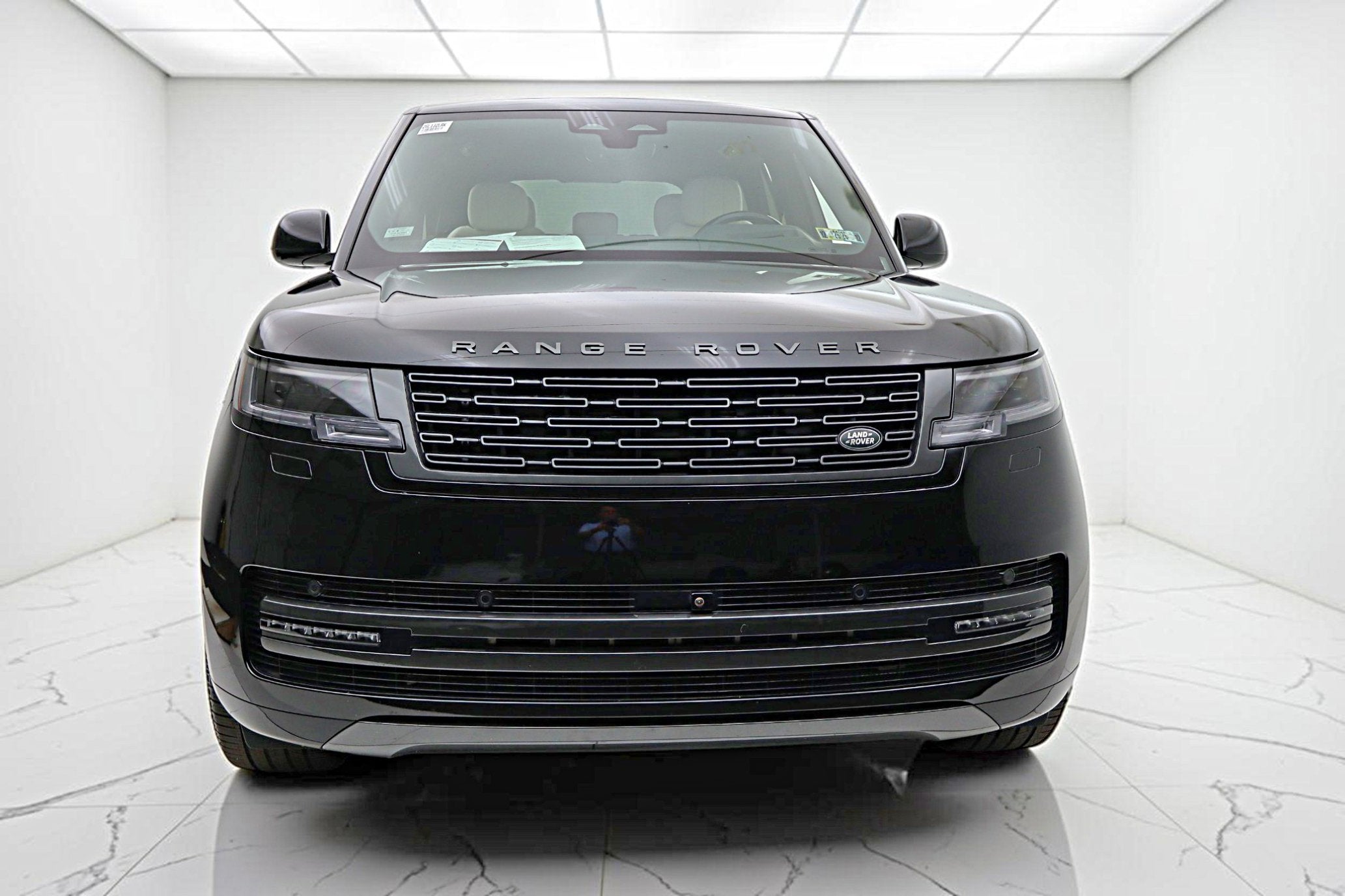 2025 Land Rover Range Rover P400 SE