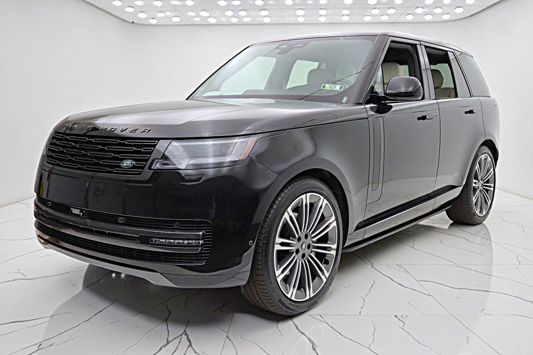 2025 Land Rover Range Rover P400 SE