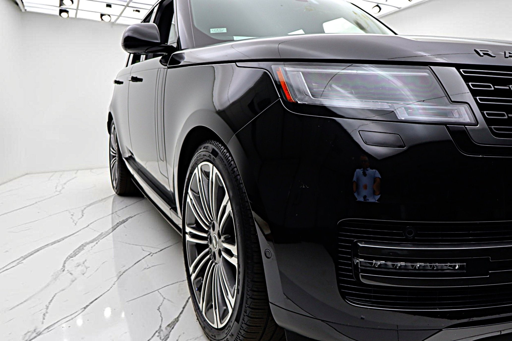2025 Land Rover Range Rover P400 SE