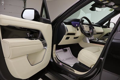 2025 Land Rover Range Rover P400 SE