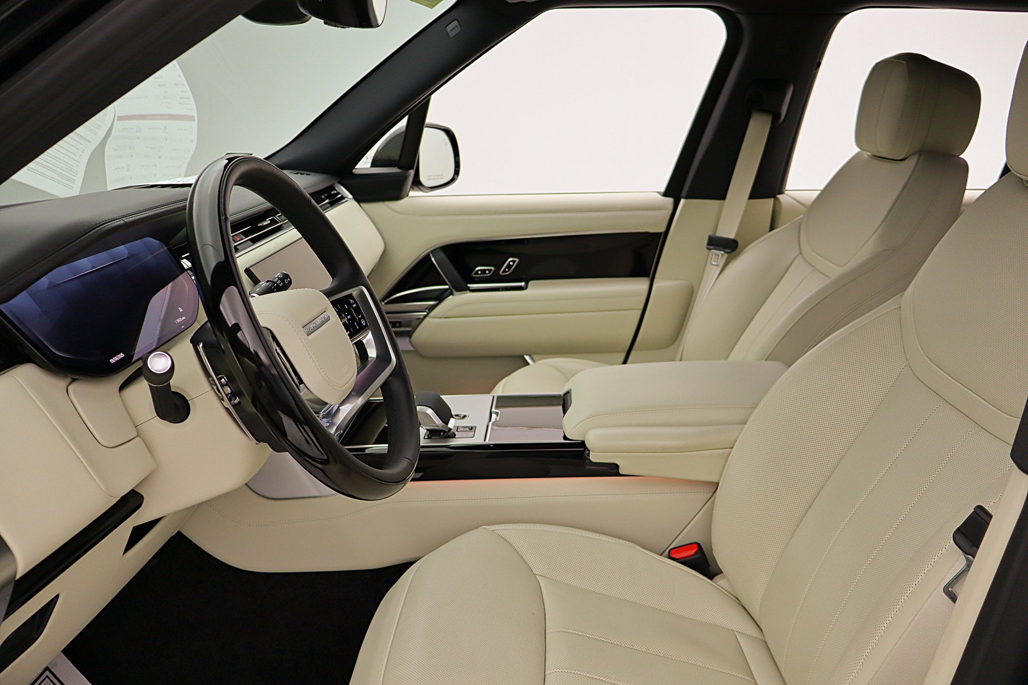 2025 Land Rover Range Rover P400 SE