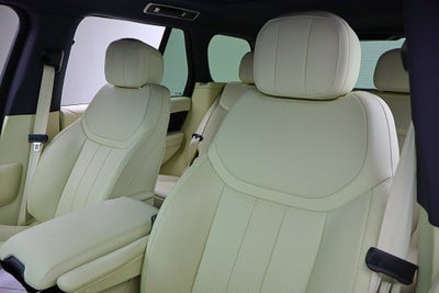 2025 Land Rover Range Rover P400 SE