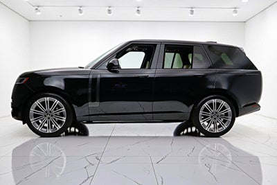 2025 Land Rover Range Rover P400 SE