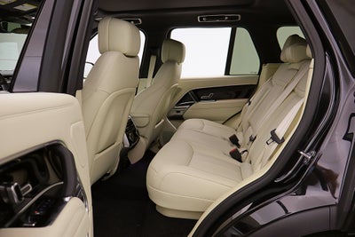 2025 Land Rover Range Rover P400 SE