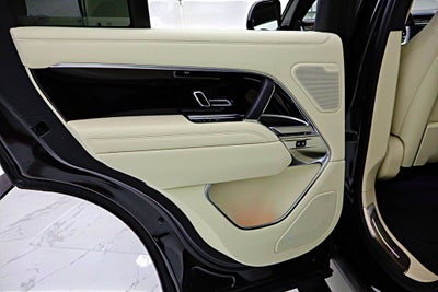 2025 Land Rover Range Rover P400 SE