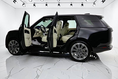 2025 Land Rover Range Rover P400 SE