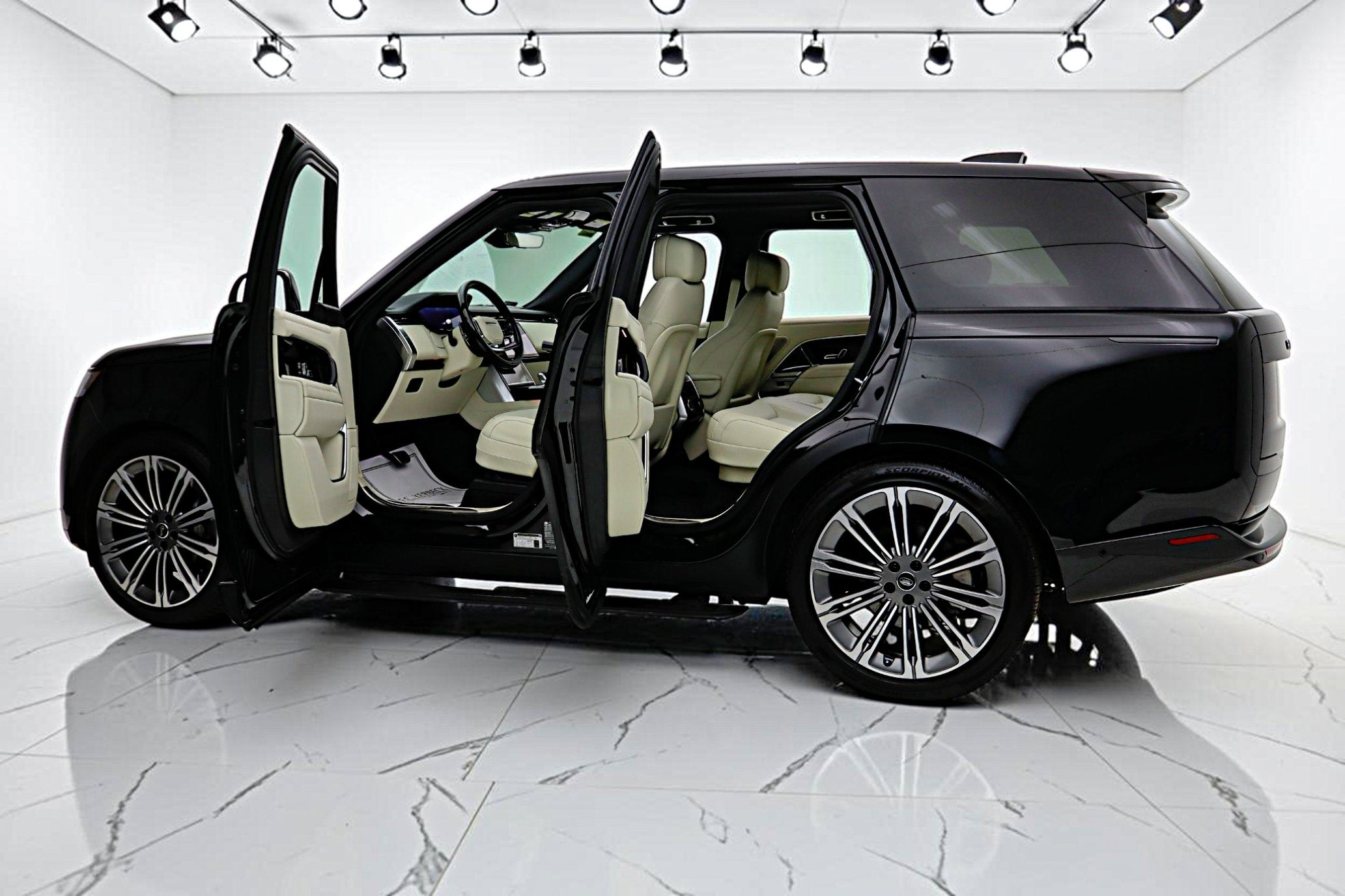 2025 Land Rover Range Rover P400 SE