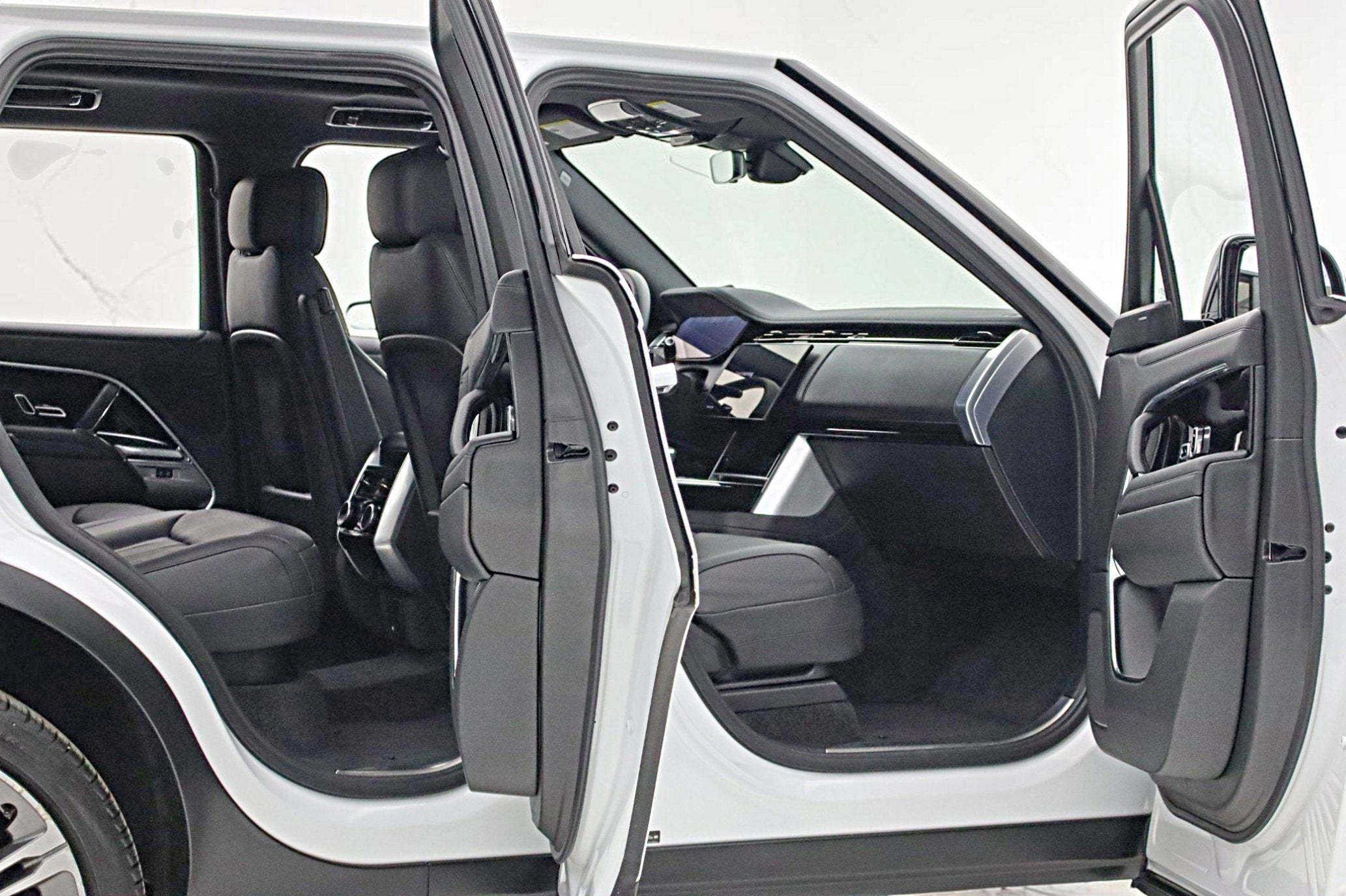 2024 Land Rover Range Rover P400 SE