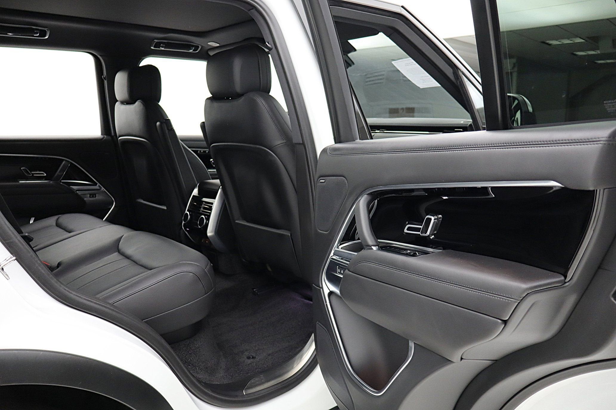 2024 Land Rover Range Rover P400 SE