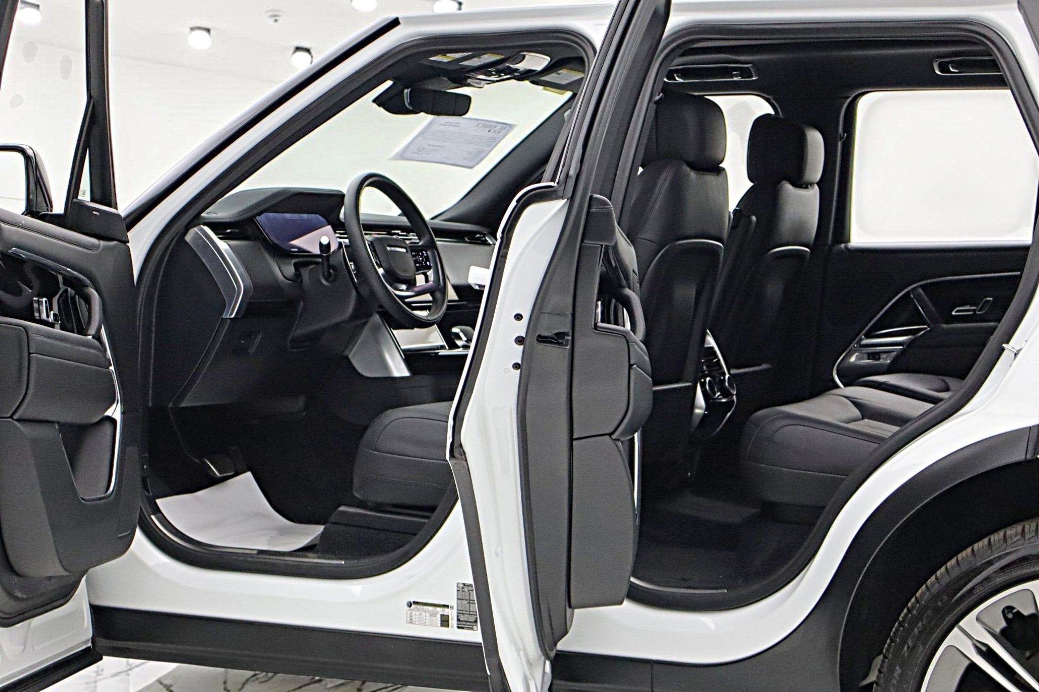 2024 Land Rover Range Rover P400 SE