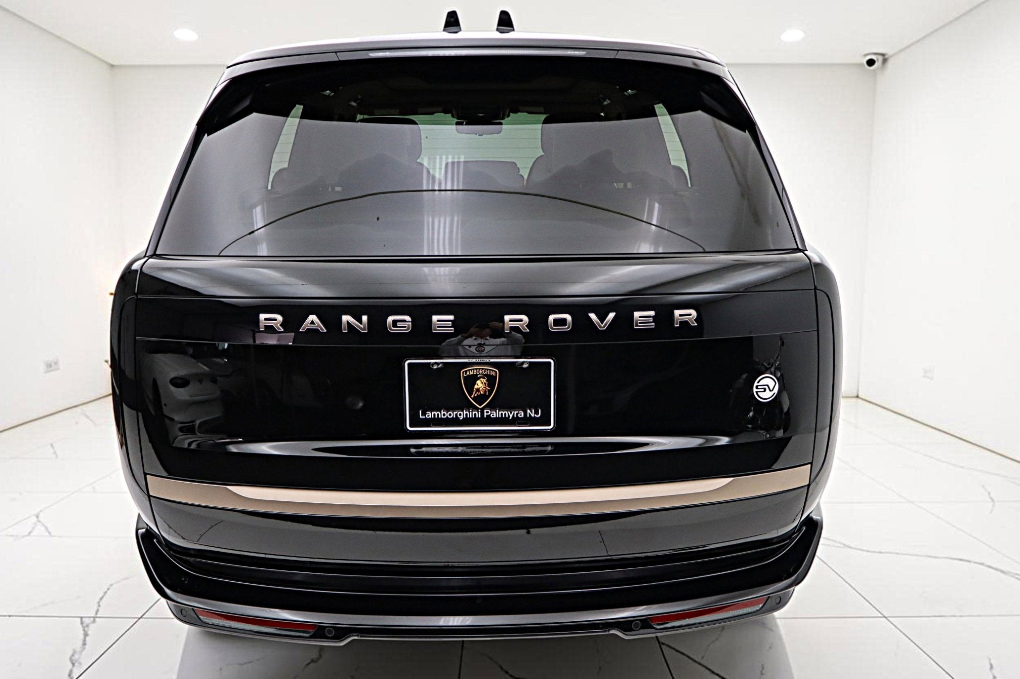 2024 Land Rover Range Rover P615 SV