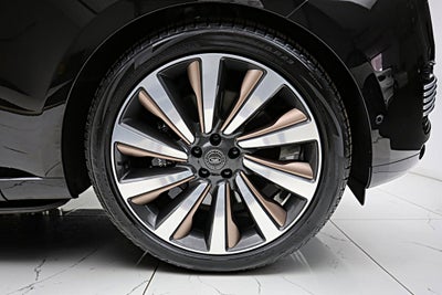 2024 Land Rover Range Rover P615 SV