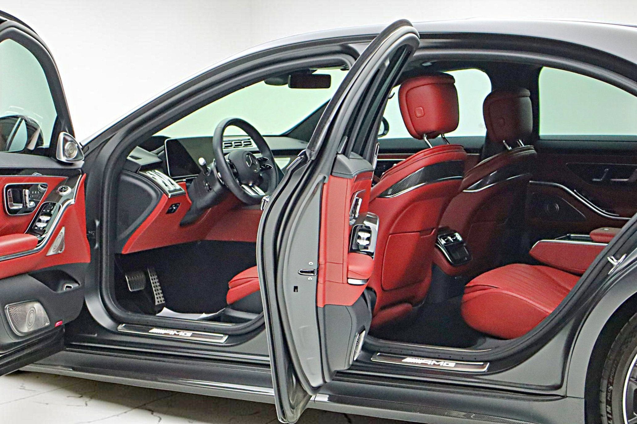 2025 Mercedes-Benz AMG® S 63 E 4MATIC®