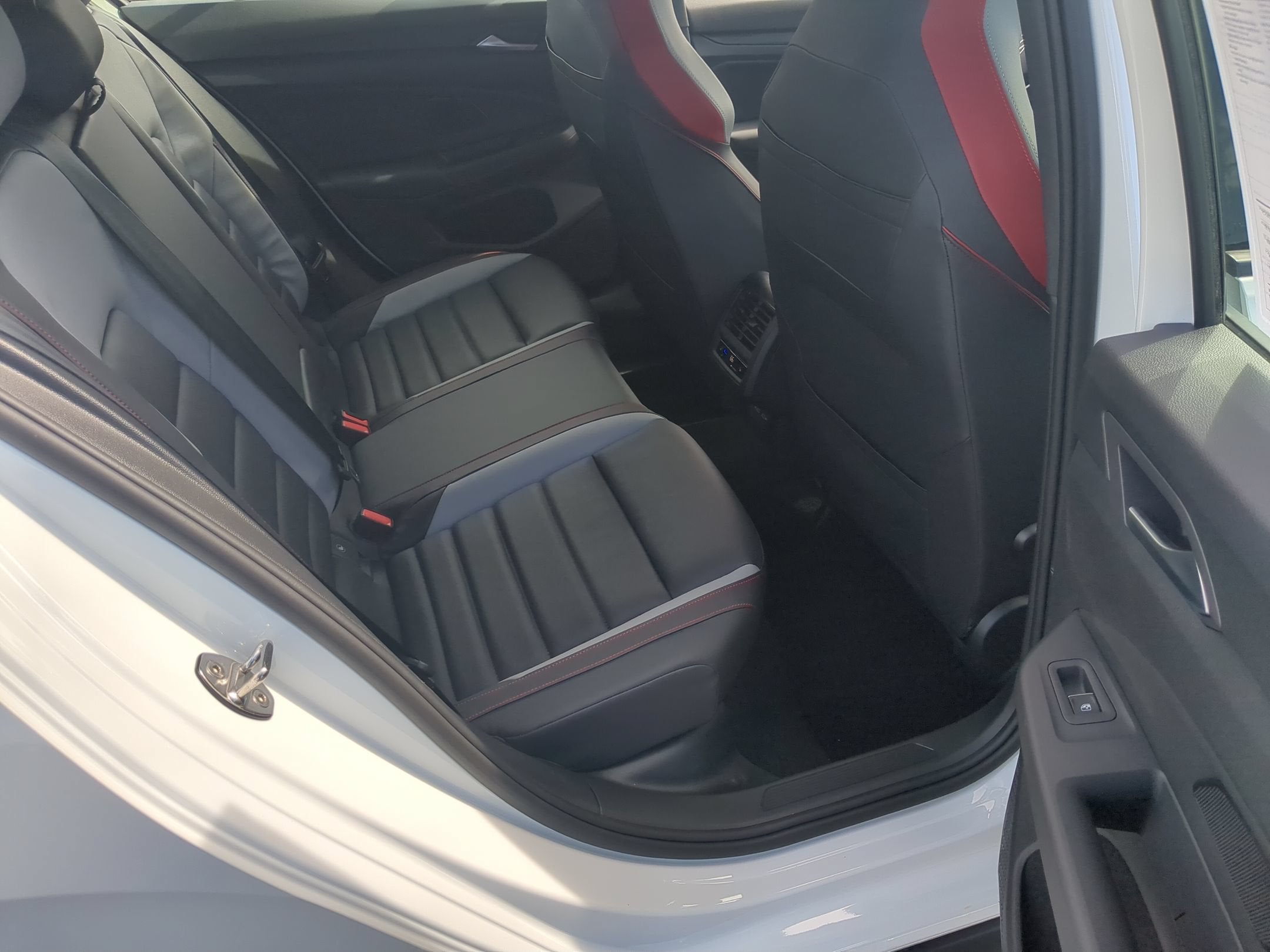 2024 Volkswagen Golf GTI 2.0T Autobahn