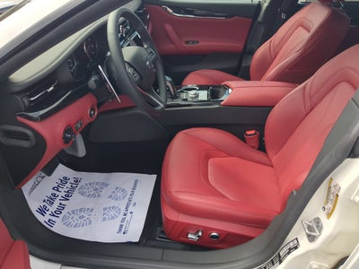 2023 Maserati Quattroporte Modena Q4