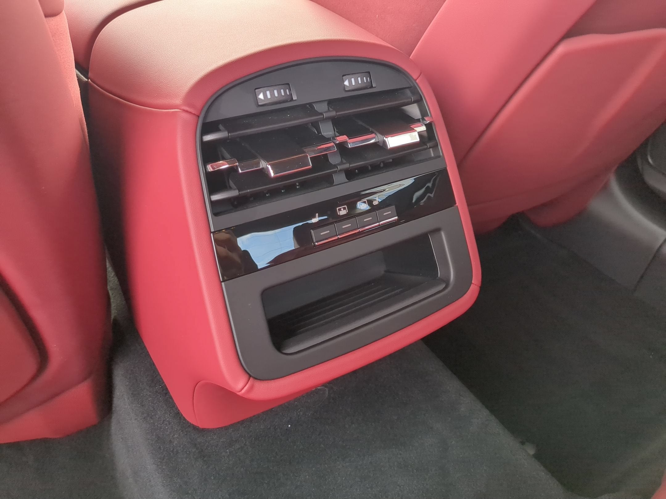 2023 Maserati Quattroporte Modena Q4