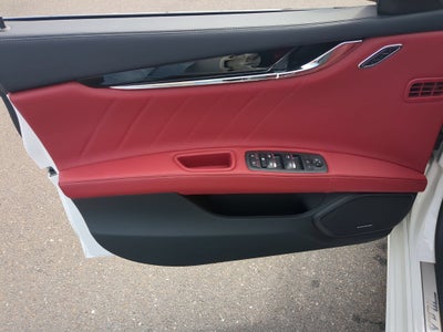 2023 Maserati Quattroporte Modena Q4