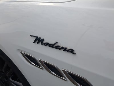 2023 Maserati Quattroporte Modena Q4