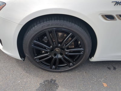 2023 Maserati Quattroporte Modena Q4