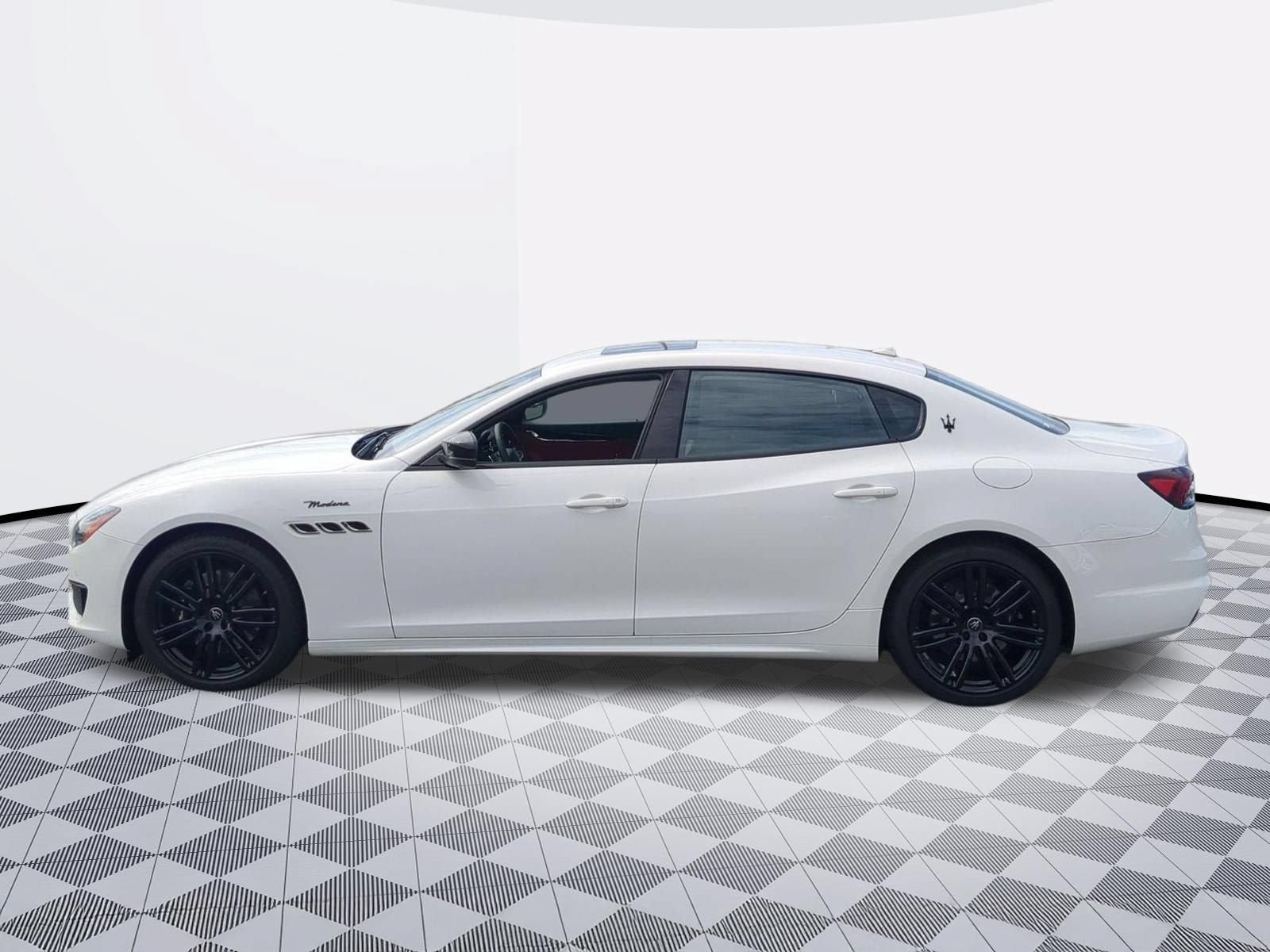 2023 Maserati Quattroporte Modena Q4