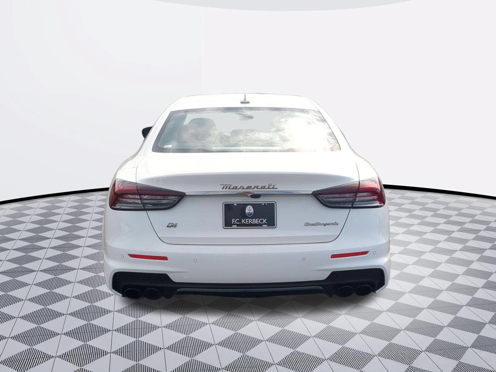 2023 Maserati Quattroporte Modena Q4