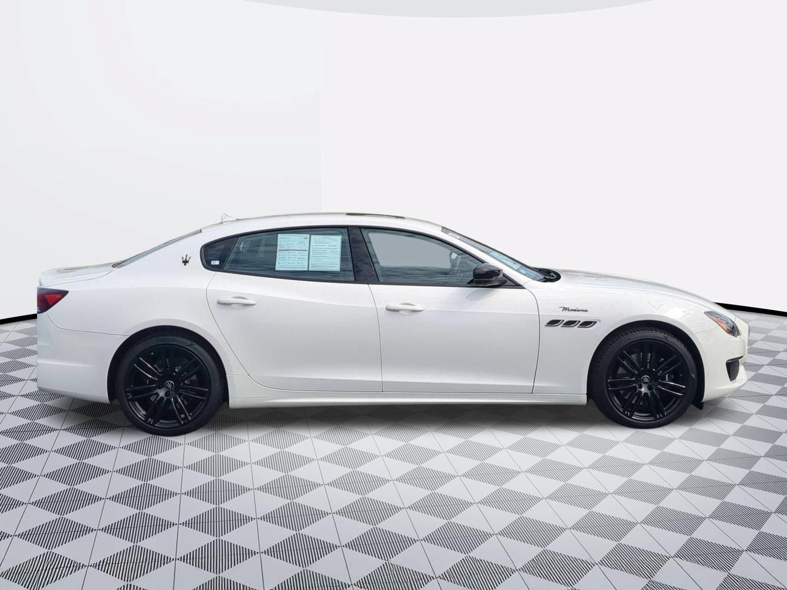 2023 Maserati Quattroporte Modena Q4