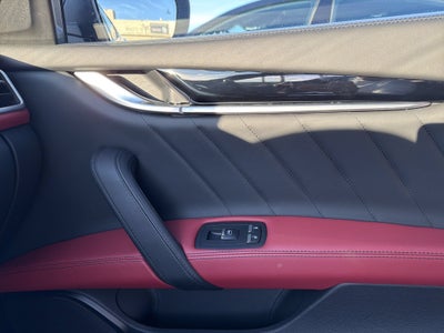 2023 Maserati Ghibli Modena Q4